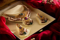 Regal Jewel Gold Set