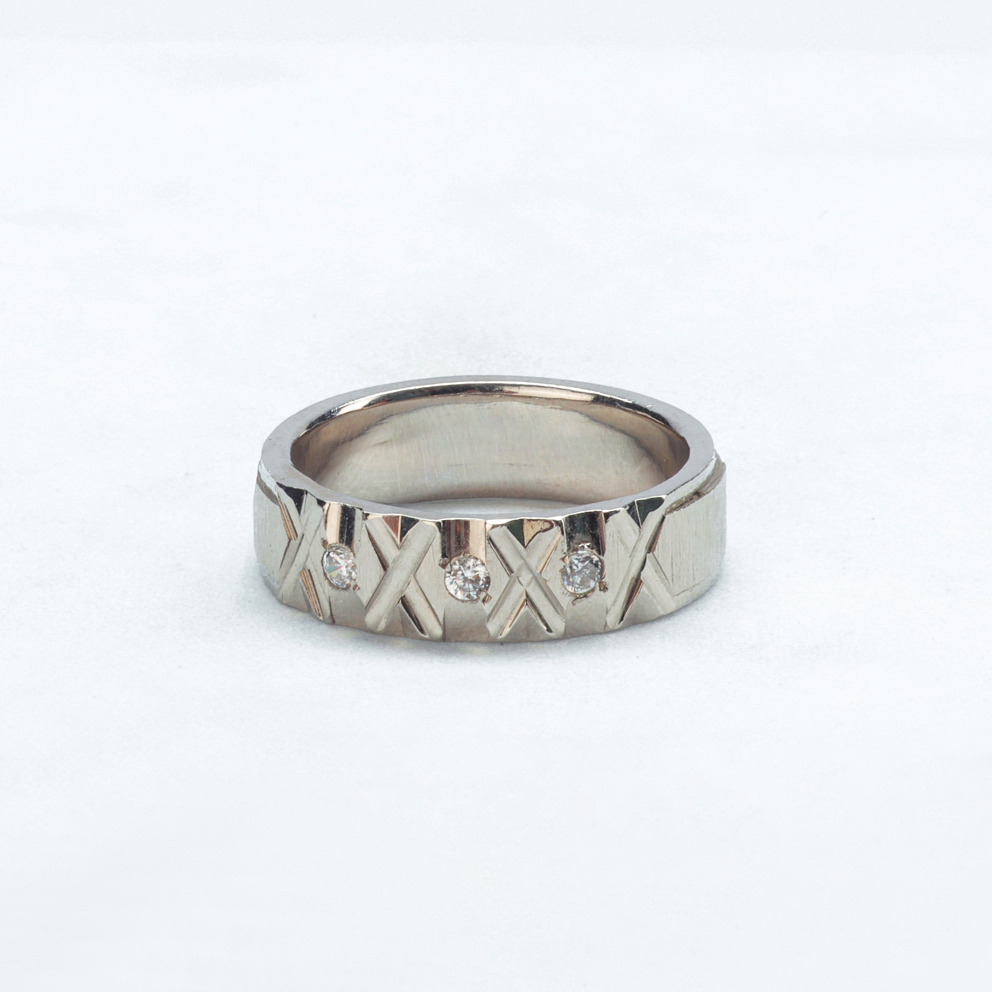 Almas Rind Regal Zircon Enigma Ring – Almas Jewellers