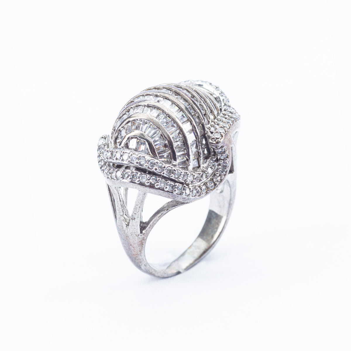 Serene Sway Ring